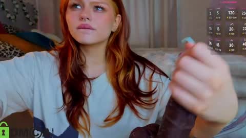 Snapshot of barbara_dunnn chatting on May 13, 2026, 1:19 pm barbara_dunnn online show from May 13, 2026, 1:19 pm