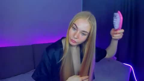 Snapshot of barbarachic chatting on July 6, 2026, 10:12 am BarbaraChic online show from July 6, 2026, 10:12 am