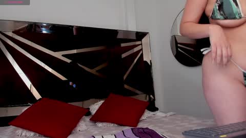 Snapshot of barbaraknox_ chatting on May 5, 2026, 12:13 pm Barbara online show from May 5, 2026, 12:13 pm