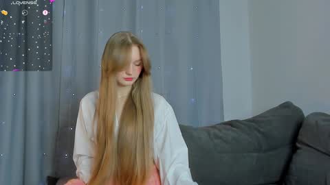 Kendall online show from December 1, 2024, 9:15 pm