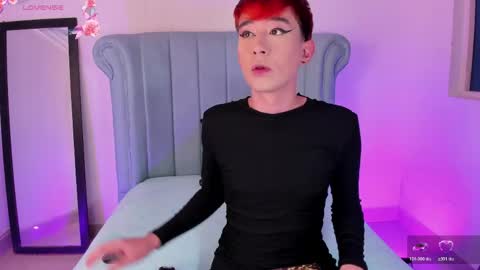Snapshot of barbie_boy_ chatting on May 2, 2026, 2:44 pm I work from home this is my room 3 online show from May 2, 2026, 2:44 pm