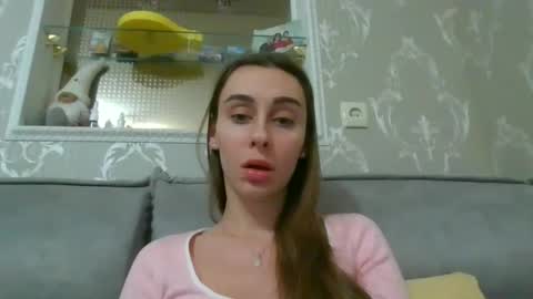 Kate online show from March 9, 2025, 5:17 pm