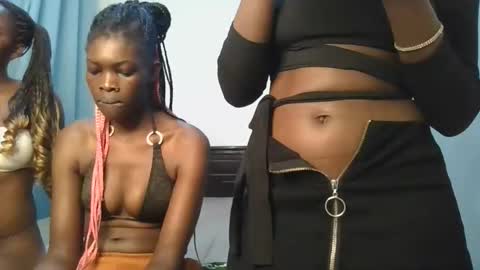 queen online show from November 8, 2025, 10:30 pm