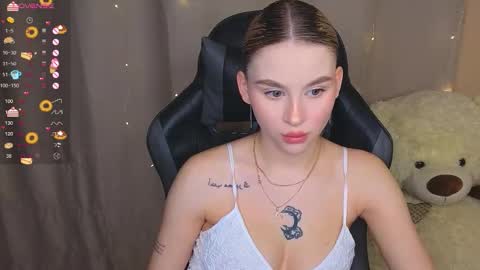 Eva online show from September 9, 2025, 5:34 pm