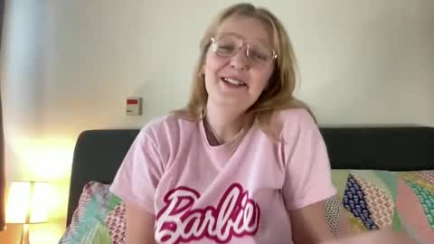 barbiegirl966 online show from January 5, 2025, 9:59 am