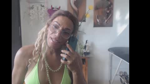 bardotbigcocktsx online show from February 11, 2025, 7:48 pm