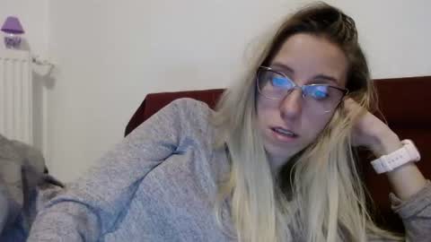 Snapshot of barelylegalblondy chatting on June 13, 2026, 6:50 pm Lena online show from June 13, 2026, 6:50 pm