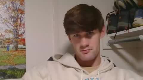 basicallyjustmee online show from October 31, 2025, 3:07 am