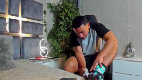 Bastian Independent Model online show from October 11, 2025, 2:59 pm