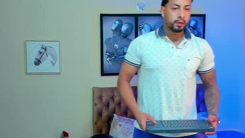 Snapshot of bastian_jones1 chatting on January 4, 2025, 4:01 am bastian_jones1 online show from January 4, 2025, 4:01 am