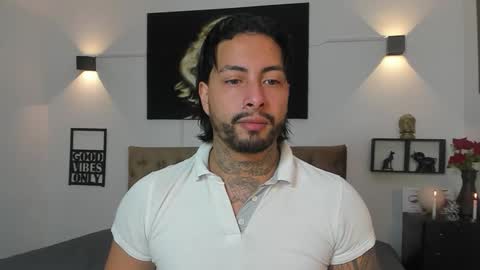 Snapshot of bastian_jones1 chatting on September 23, 2025, 11:35 am bastian_jones1 online show from September 23, 2025, 11:35 am