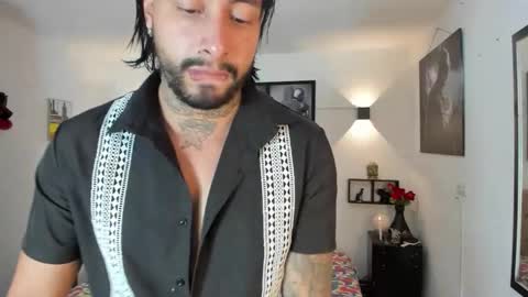 Snapshot of bastian_jones1 chatting on October 27, 2025, 10:47 pm bastian_jones1 online show from October 27, 2025, 10:47 pm