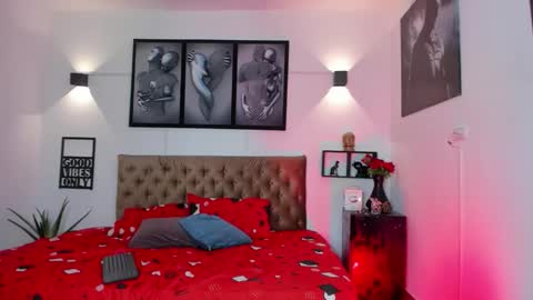 Snapshot of bastian_jones1 chatting on October 31, 2025, 1:17 am bastian_jones1 online show from October 31, 2025, 1:17 am