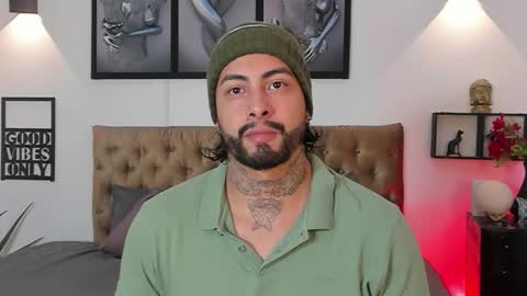 Snapshot of bastian_jones1 chatting on November 16, 2025, 3:45 am bastian_jones1 online show from November 16, 2025, 3:45 am