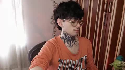 Bastiel online show from December 18, 2025, 4:46 pm