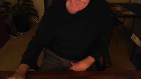 BateBro13 online show from December 16, 2024, 12:49 pm