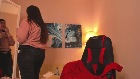 battymoll online show from December 11, 2024, 3:37 pm