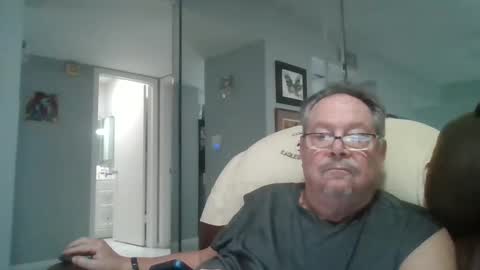 Single Grandpa in Florida. Love to C2C and have Fun Privately online show from September 29, 2025, 4:34 pm