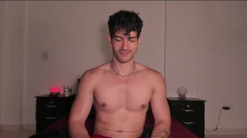 Valentino online show from March 10, 2025, 12:07 am