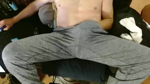 Snapshot of bbboooyyy11 chatting on October 22, 2025, 1:50 am bbboooyyy11 online show from October 22, 2025, 1:50 am