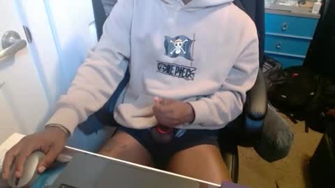 Snapshot of bbc_elrey chatting on June 10, 2026, 1:54 pm Racks online show from June 10, 2026, 1:54 pm