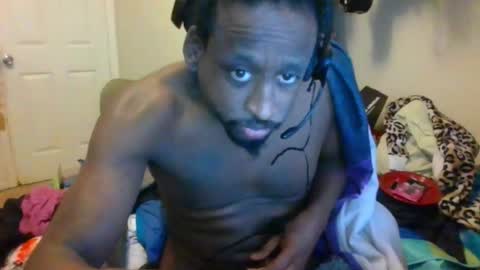 rocker n queen online show from December 16, 2024, 6:05 pm