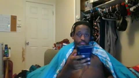 rocker n queen online show from January 27, 2025, 1:30 pm