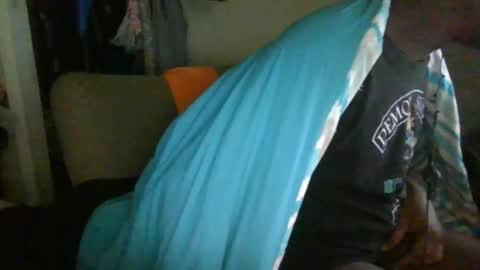 rocker n queen online show from February 16, 2025, 3:38 pm