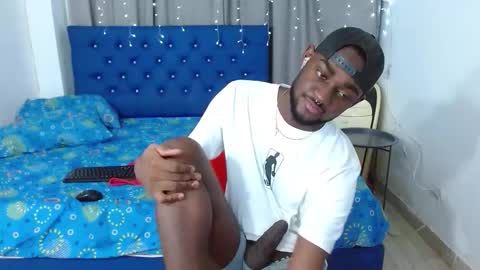 Andrew  online show from November 6, 2025, 4:02 am