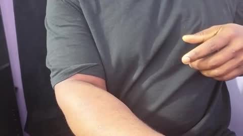 bbcthomas123112 online show from February 13, 2025, 9:20 am