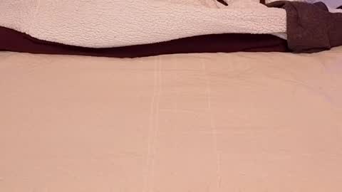 Love online show from November 27, 2025, 9:50 pm