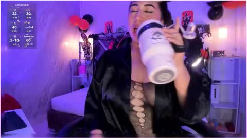 Snapshot of bbwcloe chatting on October 29, 2025, 4:59 am Cloe online show from October 29, 2025, 4:59 am