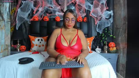 Bbwlatina01 online show from October 21, 2025, 12:28 pm