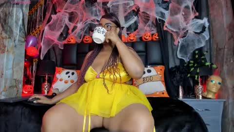 Bbwlatina01 online show from October 29, 2025, 12:18 pm