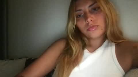 Snapshot of bbypiamia chatting on May 22, 2026, 9:26 am bbypiamia online show from May 22, 2026, 9:26 am