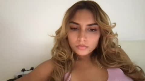 Snapshot of bbypiamia chatting on August 4, 2026, 8:55 pm bbypiamia online show from August 4, 2026, 8:55 pm