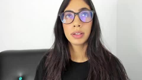 daniela villamizar online show from December 12, 2024, 5:48 pm