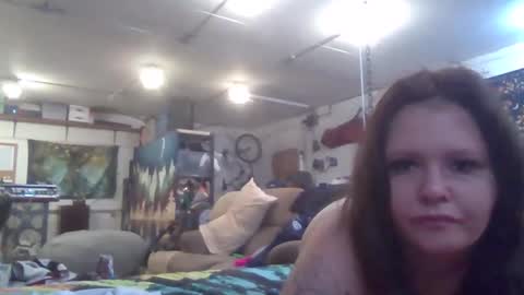 Snapshot of bdeunltd chatting on November 28, 2025, 9:28 pm bdeunltd online show from November 28, 2025, 9:28 pm