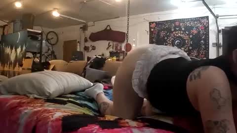 Snapshot of bdeunltd chatting on December 3, 2025, 7:34 pm bdeunltd online show from December 3, 2025, 7:34 pm