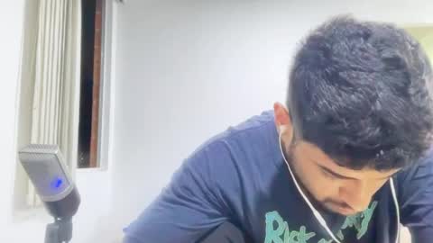 bdever7 online show from April 21, 2026, 2:37 am