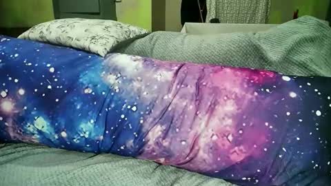 Snapshot of be4your_desire chatting on October 27, 2025, 1:53 am mikiforfun online show from October 27, 2025, 1:53 am