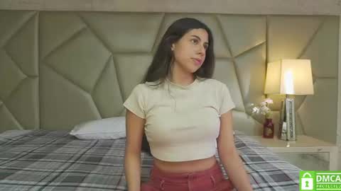 Snapshot of be_curiouss_ chatting on July 6, 2026, 12:13 pm Helena Evan online show from July 6, 2026, 12:13 pm