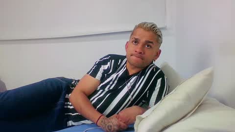 Sara  Juan online show from December 23, 2024, 11:06 pm