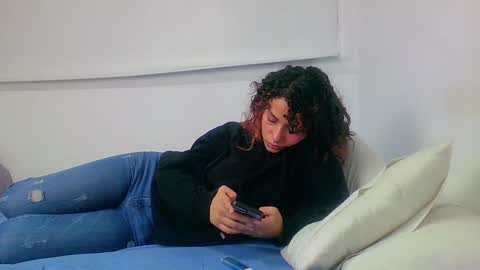 Sara  Juan online show from December 24, 2024, 2:10 am