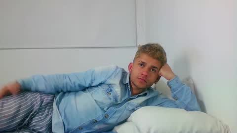 Sara  Juan online show from December 28, 2024, 4:19 am