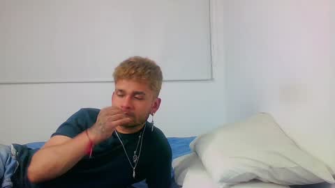 Sara  Juan online show from December 31, 2024, 12:54 am