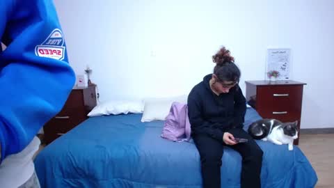 Sara  Juan online show from October 30, 2025, 2:13 am