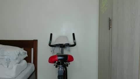 Snapshot of bea_black chatting on May 8, 2026, 1:38 pm bea online show from May 8, 2026, 1:38 pm