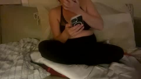 BeachyMILF online show from October 21, 2025, 2:12 am