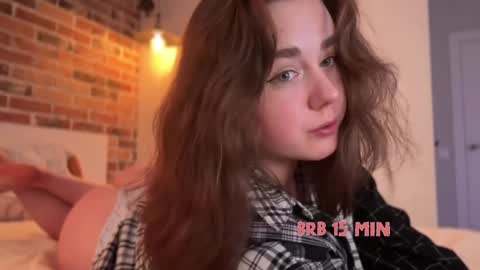 kim3 INDEPENDENT MODEL online show from February 7, 2025, 12:17 pm